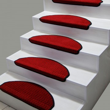 Kırmızı Renk Yarım Ay Model Bukle Halıdan Demonte Basamak Paspasi